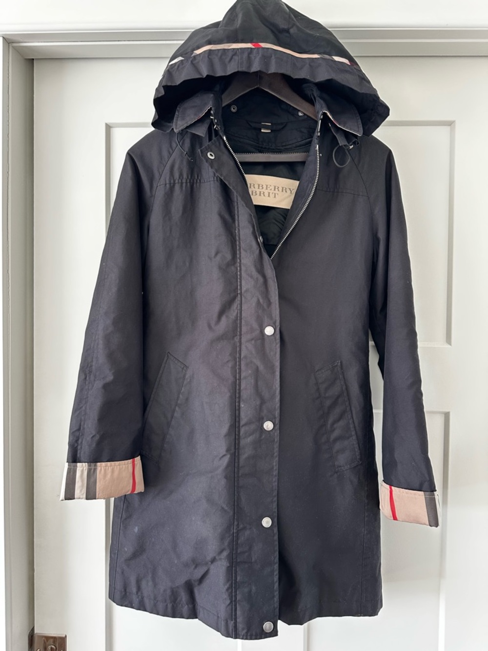 Burberry Brit Black Hooded Raincoat with Signature Check Cuffs and Wool Liner - Picture 3 of 11